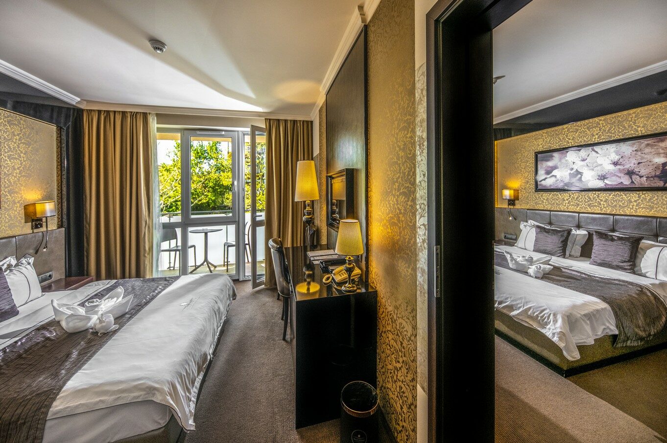 Osszenyitott-Classic-szoba Classic-balcony-family