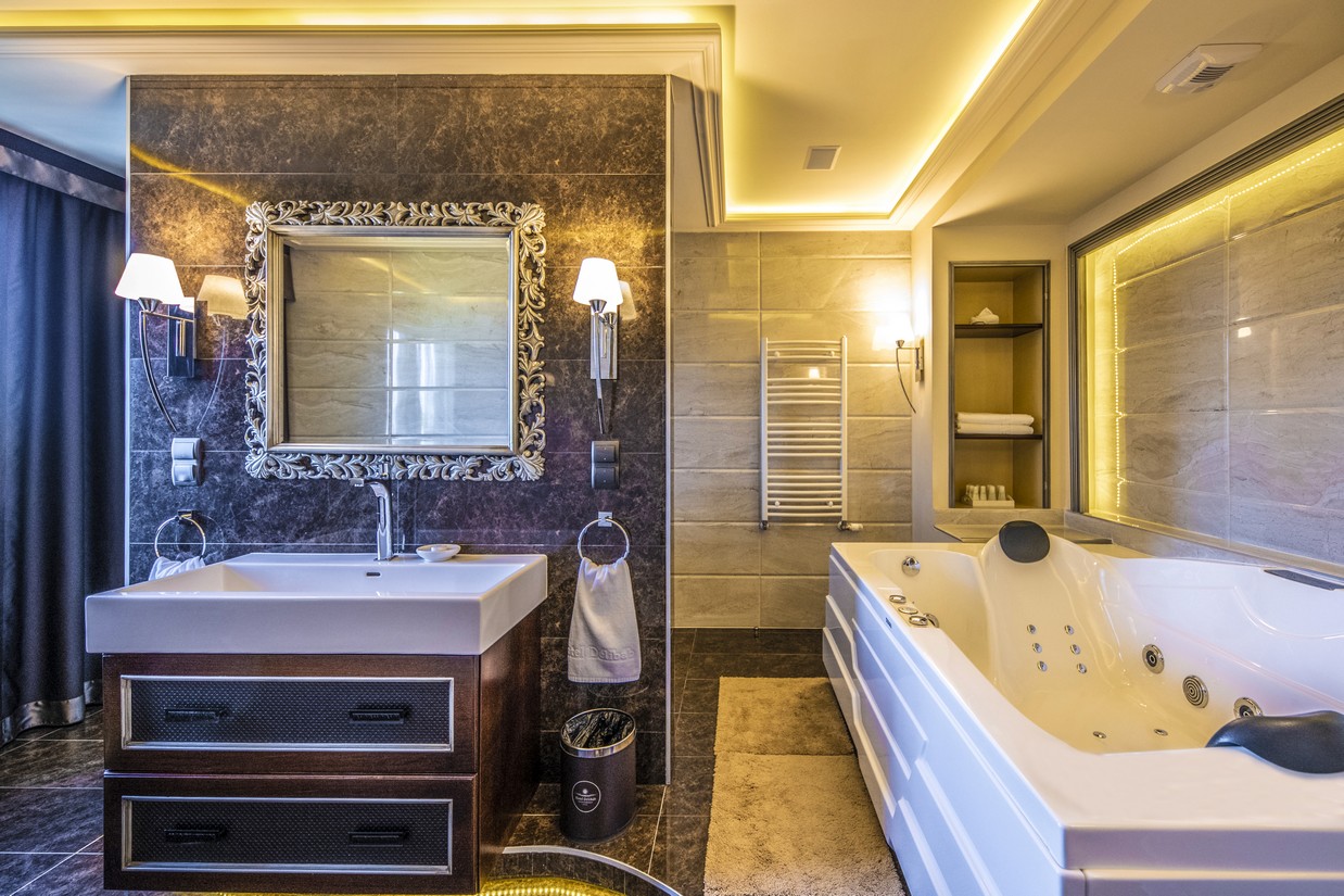 Mirage-Deluxe-lakosztaly03 Mirage-DeLuxe-lakosztaly-suit-Furdoszoba