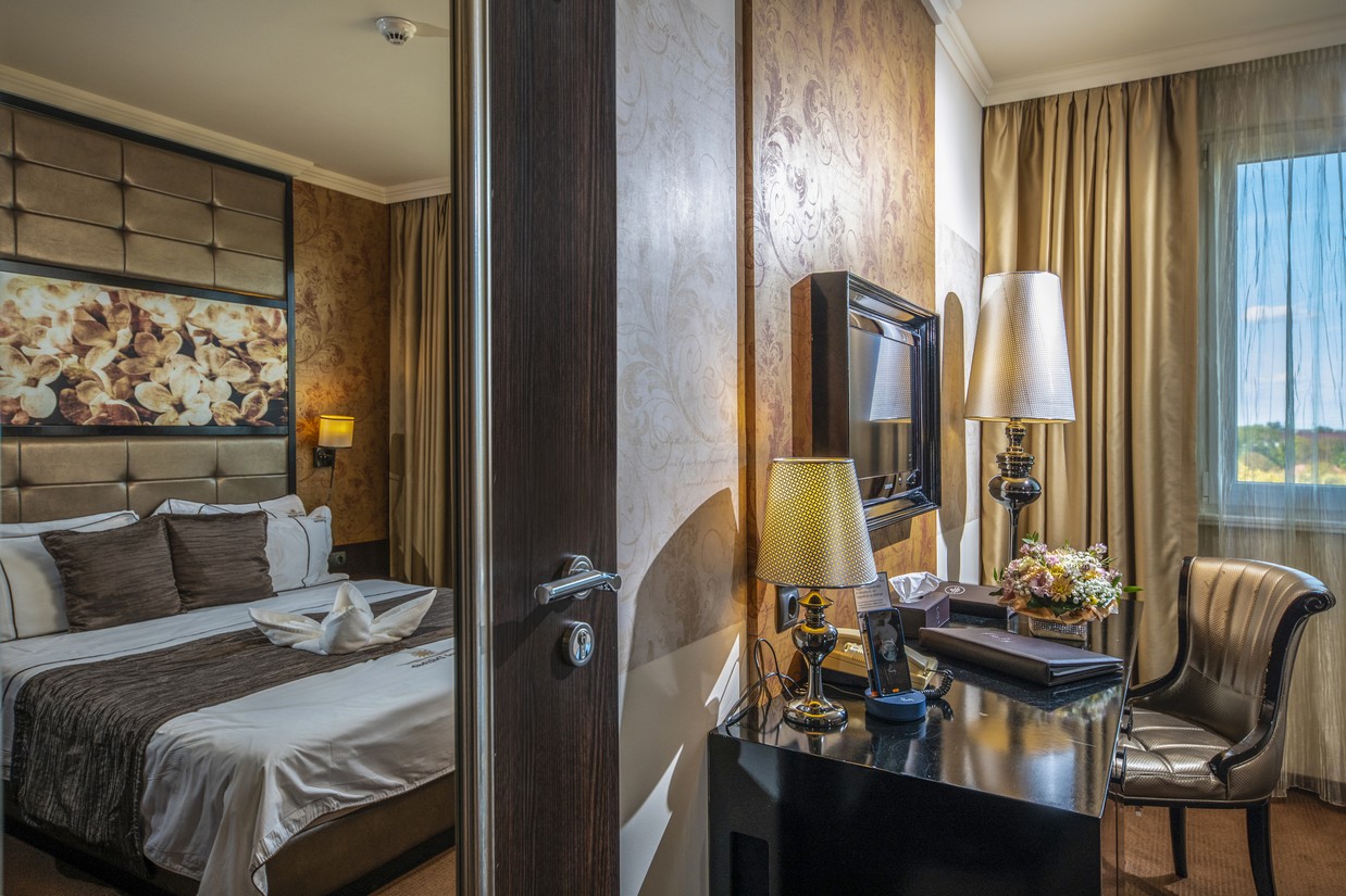 _SIM9296 Classic-szoba-teljeskep-HotelDelibab