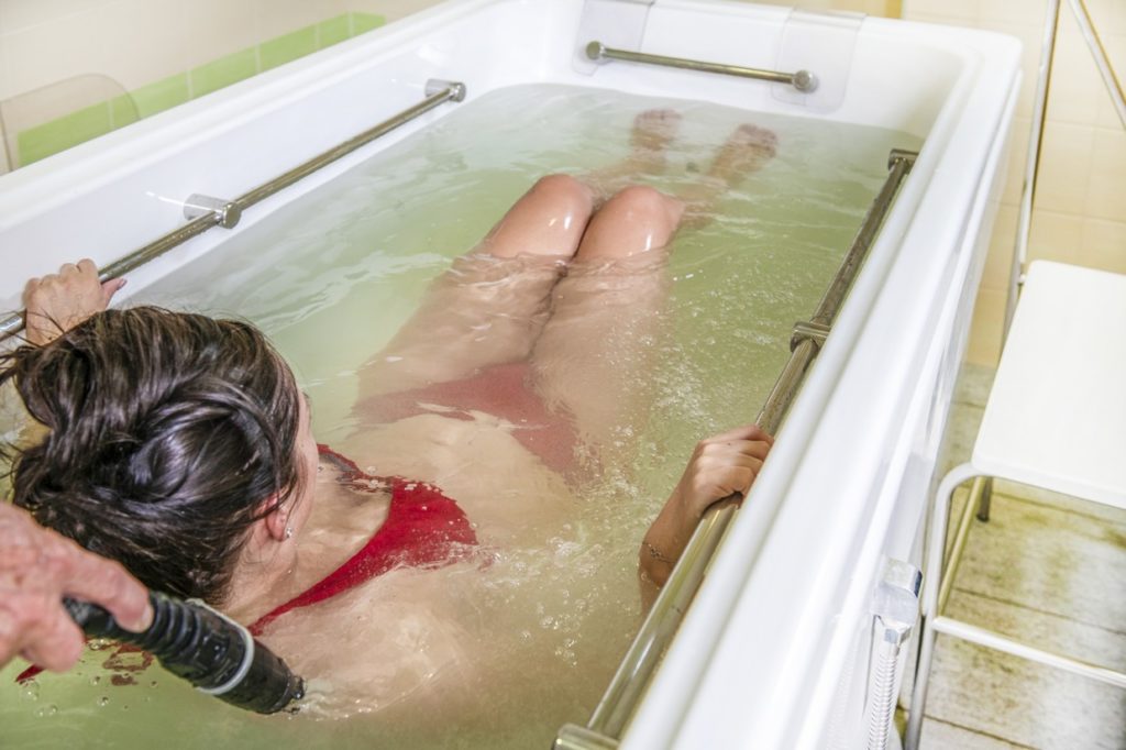 Gyogyaszat-Thermal-Spa-Vizalatti-sugarmasszazs