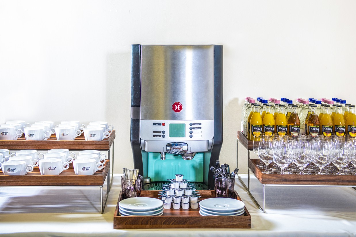 Kavesznet03 Rendezveny-Konferencia