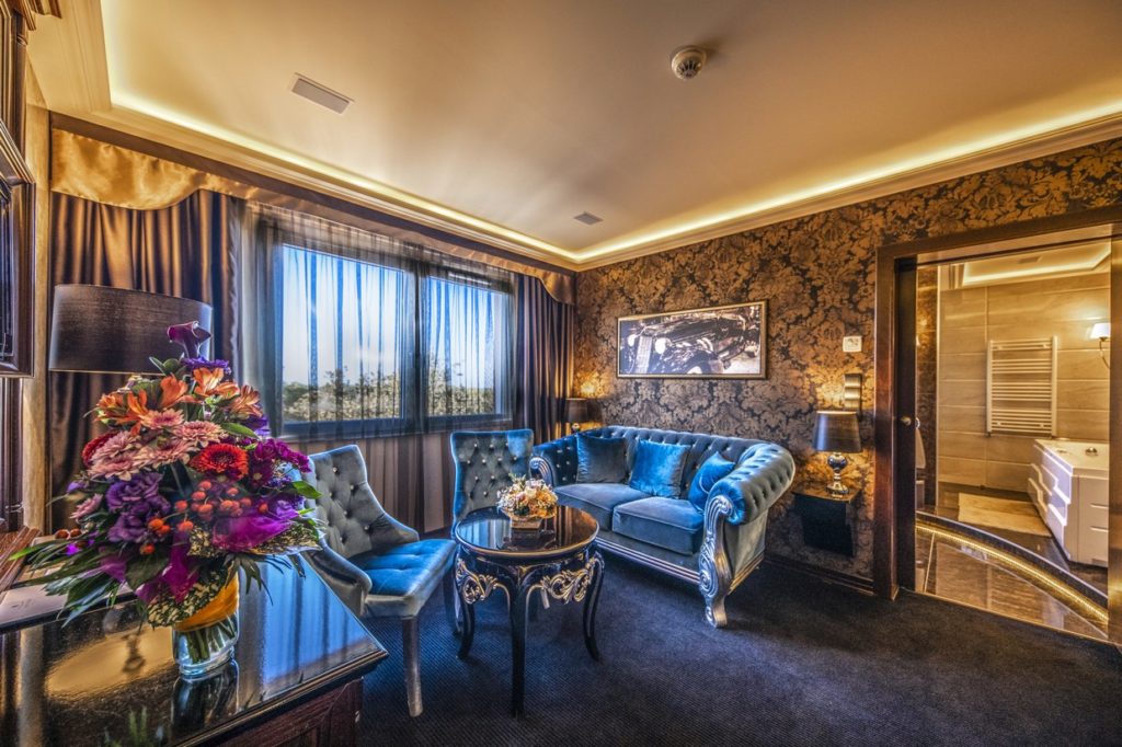 MirageDeluxe-lakosztaly-nappali-HotelDelibab Mirage Deluxe lkosztály - Hotel Délibáb Hajdúszoboszló